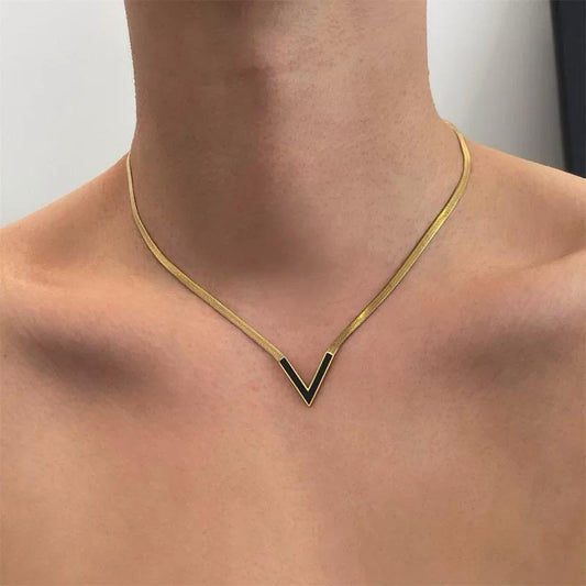 Edge Snake Chain Necklace