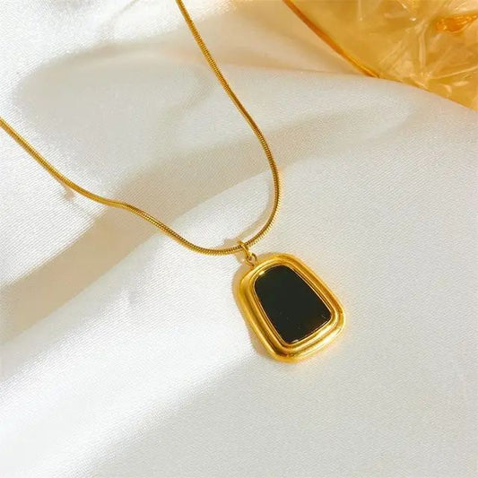 Classic Onyx-Style Pendant Necklace
