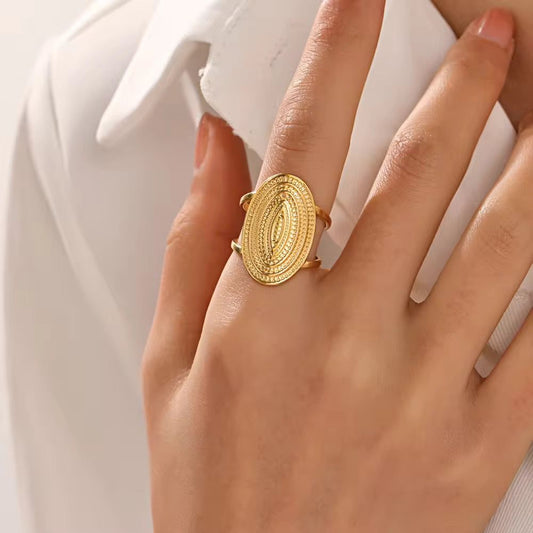 Vintage Etched Oval Statement Ring