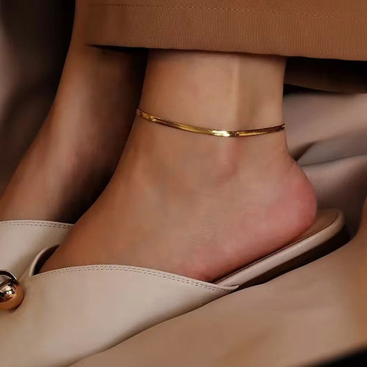 Minimalist Herringbone Snake Anklet