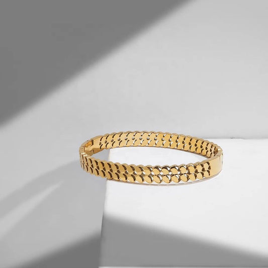 Textured Herringbone Bangle