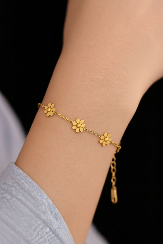 Five-Flower Daisy Bracelet