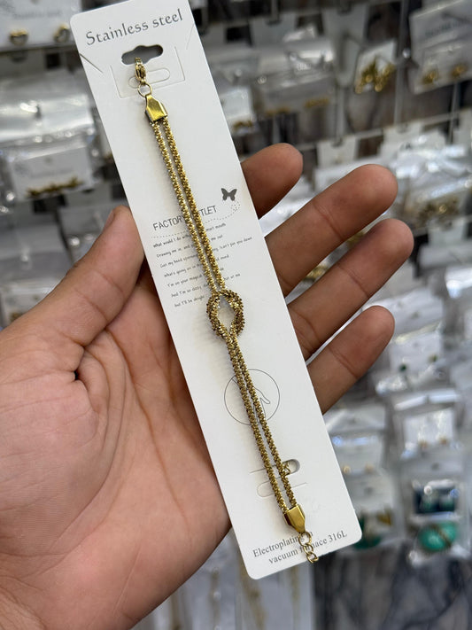 Dainty Textured Love-Knot Bracelet